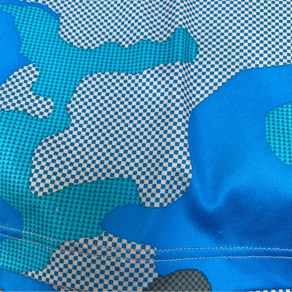 Under Armour Blue Camo Workout Top - Picture 6 of 12